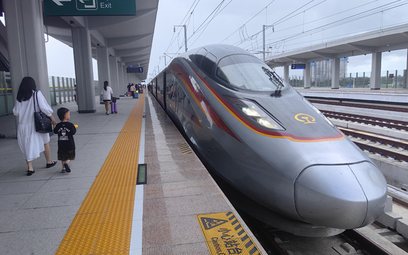 Latest company case about Revolutionizing Data Center Power: Sodium-Ion UPS Ensures Unmatched Safety &amp; Reliability for High-Speed Rail Station