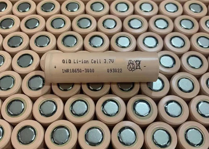 18650 3.7V 3000mAh Low Temperature Rechargeable Battery 500 Cycles