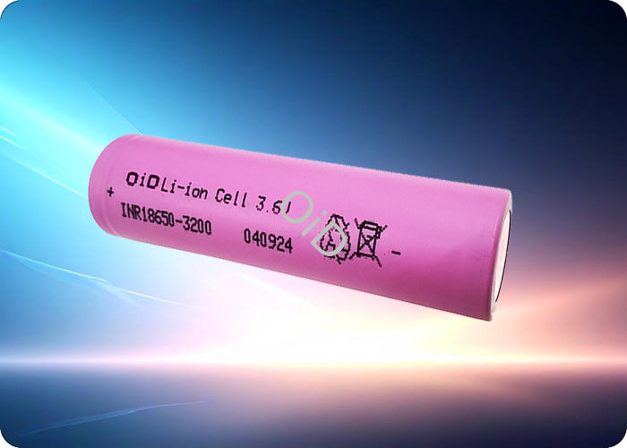 600 Cycles 18650 Battery 3200mAh 10A 3.6 V Battery Space Efficient Design